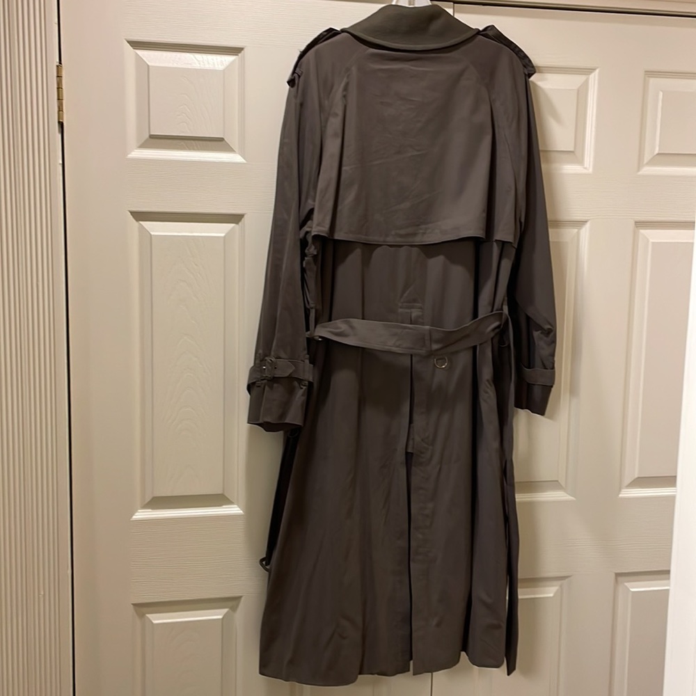 . Burberry Mens Trench coat size 44R AUTHENTIC - Picture 4 of 16
